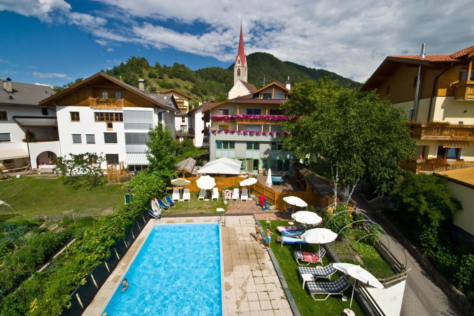 Gasthof Teiser Stern Фунес Экстерьер фото