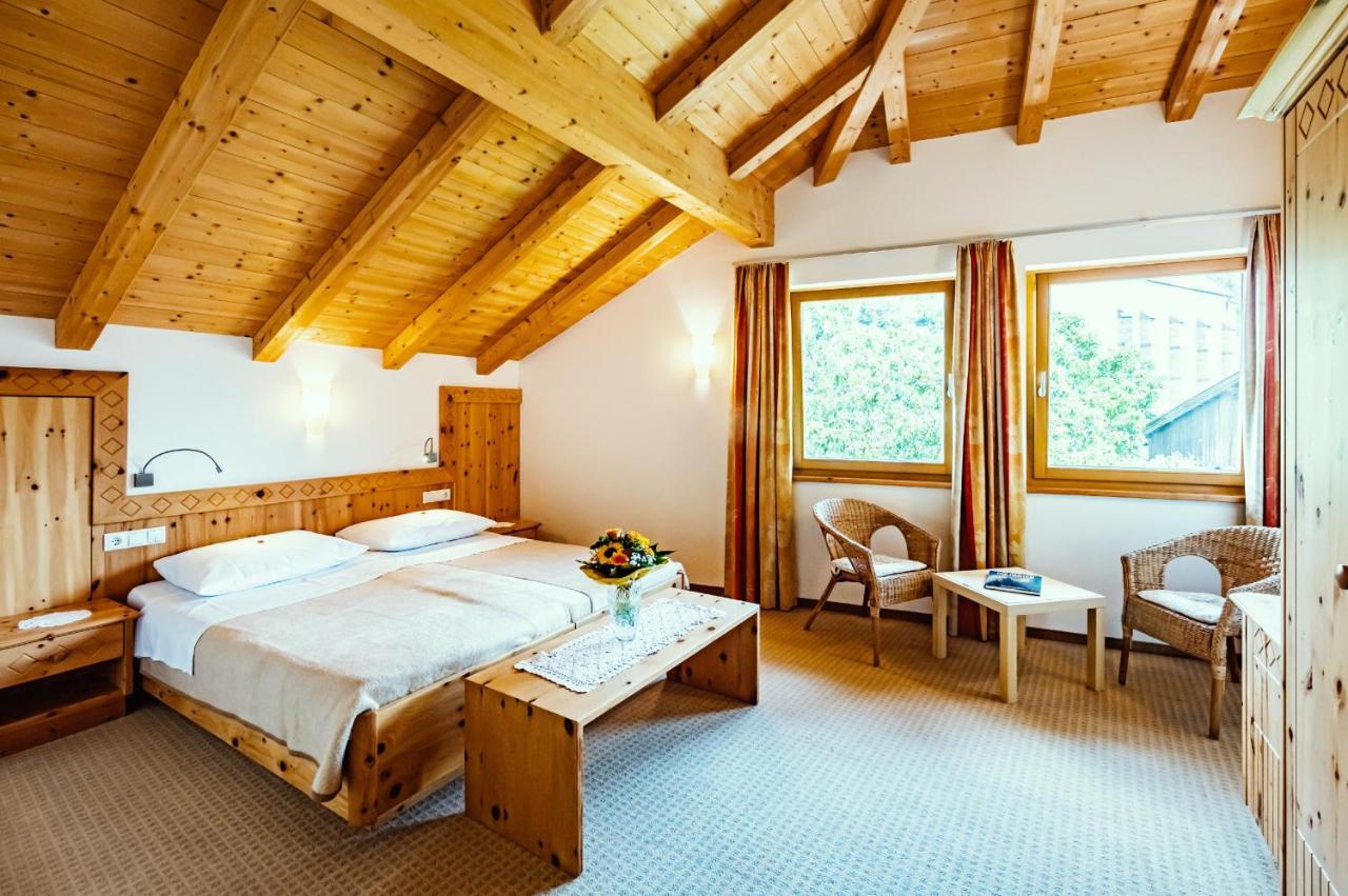 Gasthof Teiser Stern Фунес Экстерьер фото
